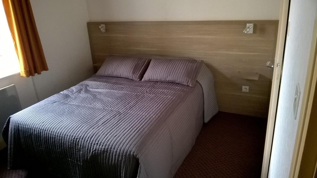 Hotel Des Voyageurs Vorey Oda fotoğraf